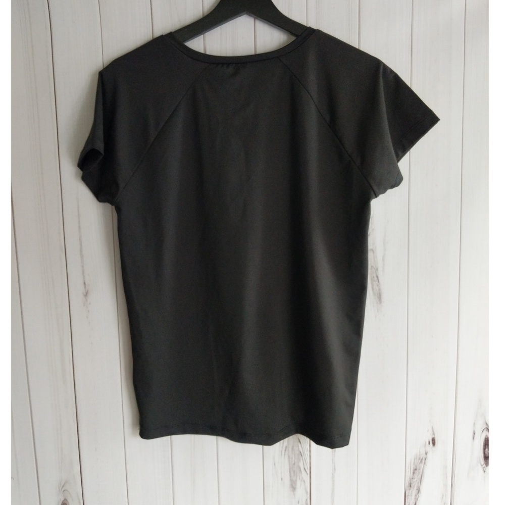 Lulu workout tee shirt with animal print detail - Picture 8 of 9